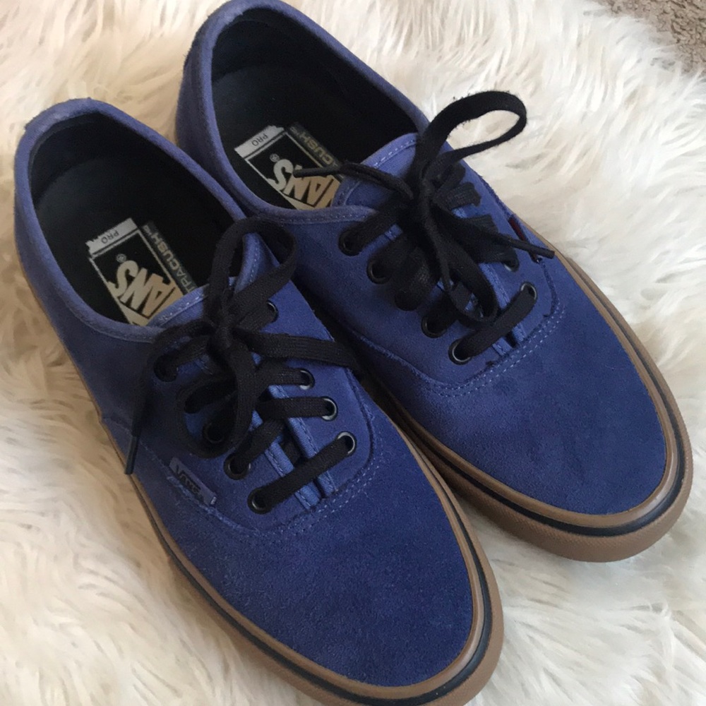 Mens vans suede ultra Cush blue 8.5 gum sole